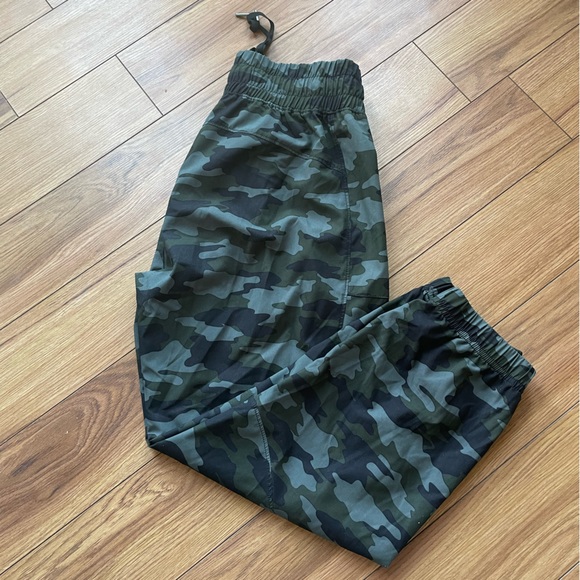 Kyodan Pursuit Capri - Picture 1 of 5